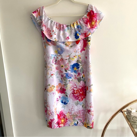 Dorothy Perkins Floral Off Shoulder Dress - Picture 3 of 8